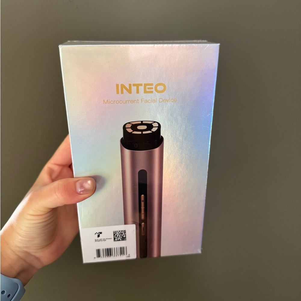 INTEO Microcurrent Facial Device - Rose Gold